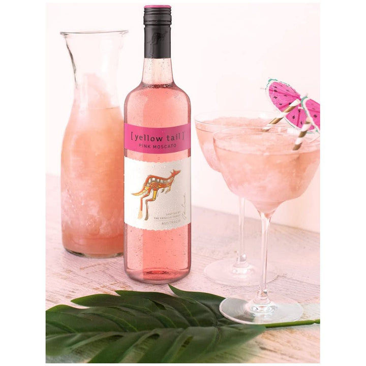 Yellow Tail Pink Moscato Wine